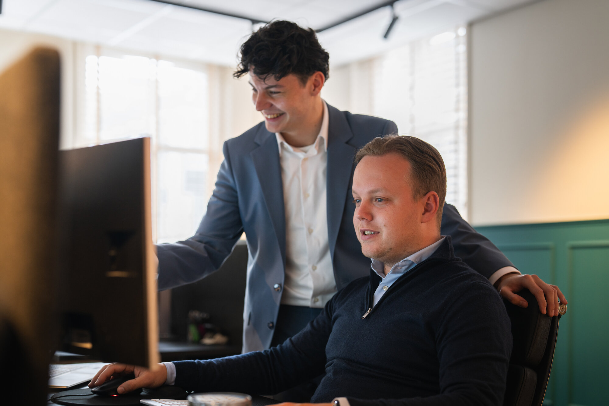 Collega's van Belastingadviseur Eindhoven in overleg